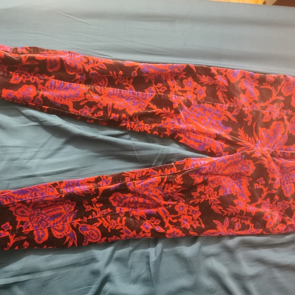 Anthropologie velvet cropped pants - Picture 2 of 4